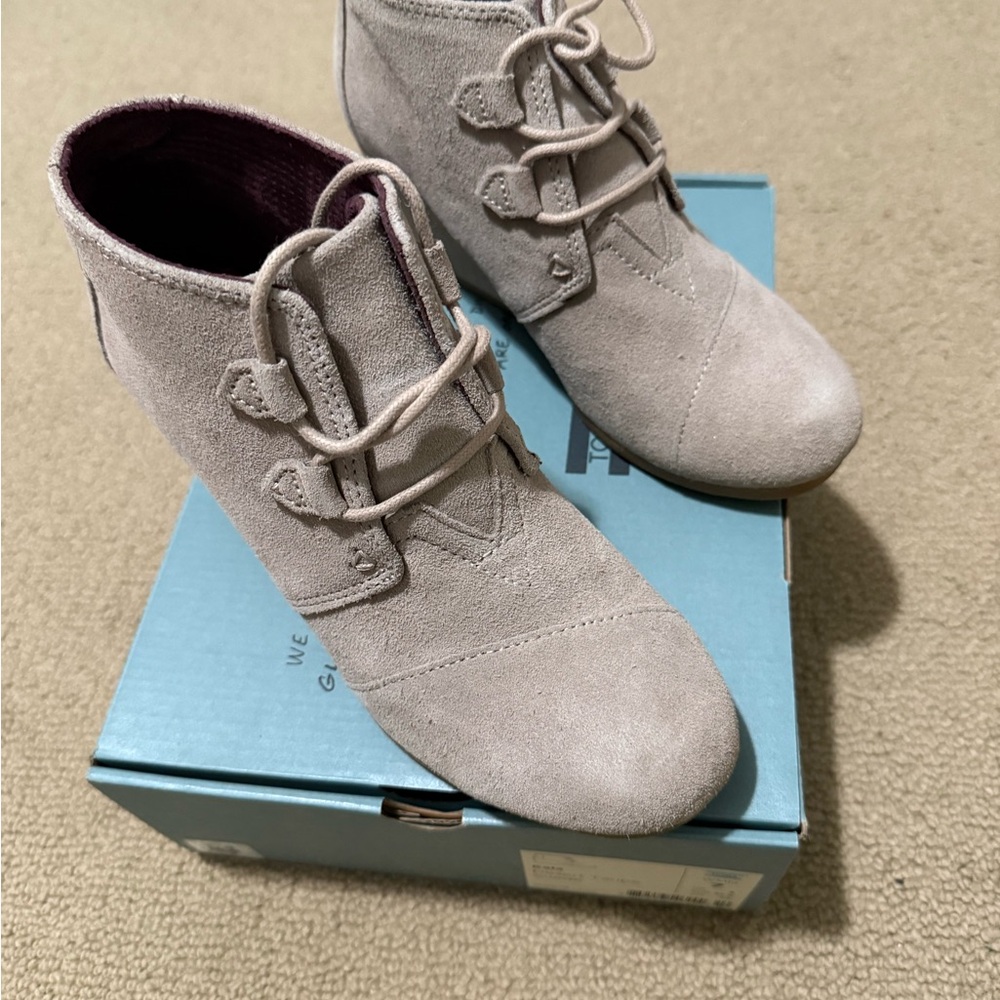 Toms Women's Platform Shoes in Light Gray